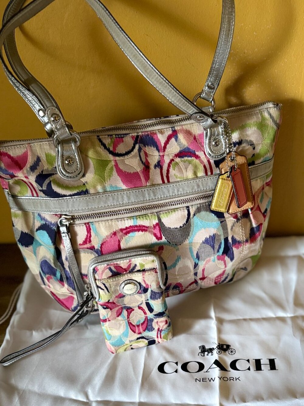 ✨RARE Y2K BUNDLE✨ Coach Poppy Ikat Signature Tote, Wristlet, and Dust Bag🏷️